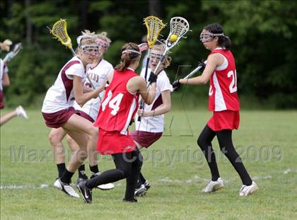 Thumbnail 2 in Sanford vs Thornton Academy (SMAA Class A West Quarterfinal) photogallery.