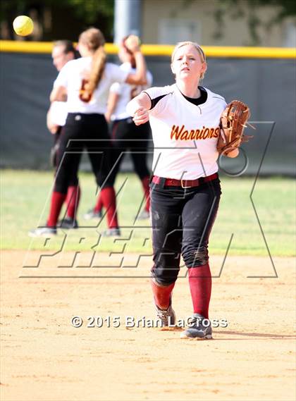 Thumbnail 3 in West Nassau vs Fernandina Beach (FHSAA 4A Playoff) photogallery.