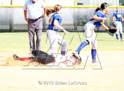 Thumbnail 1 in West Nassau vs Fernandina Beach (FHSAA 4A Playoff) photogallery.