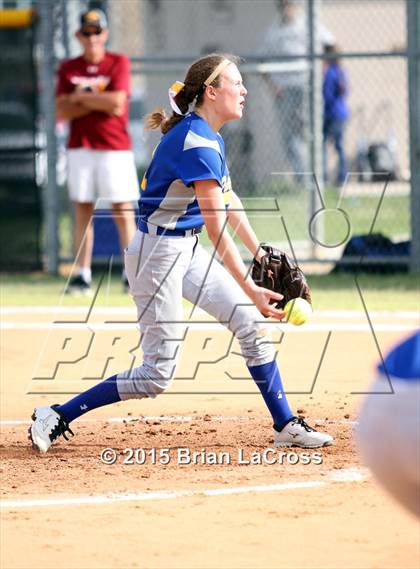 Thumbnail 3 in West Nassau vs Fernandina Beach (FHSAA 4A Playoff) photogallery.