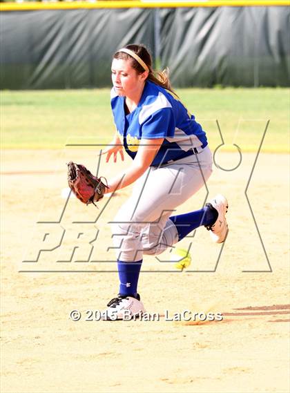 Thumbnail 1 in West Nassau vs Fernandina Beach (FHSAA 4A Playoff) photogallery.