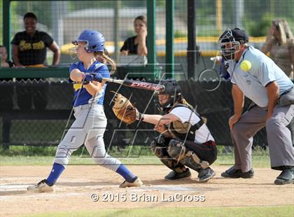 Thumbnail 3 in West Nassau vs Fernandina Beach (FHSAA 4A Playoff) photogallery.