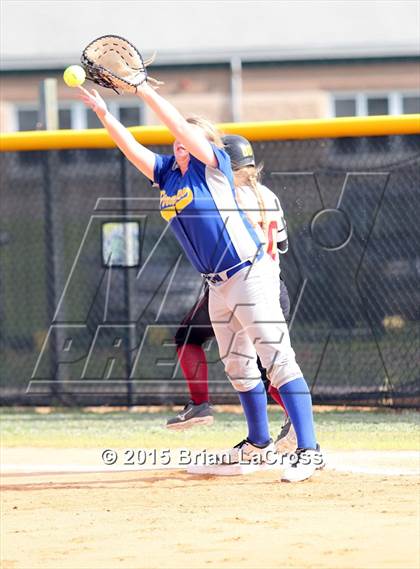 Thumbnail 3 in West Nassau vs Fernandina Beach (FHSAA 4A Playoff) photogallery.