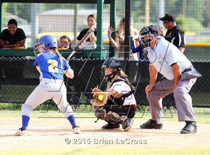 Thumbnail 3 in West Nassau vs Fernandina Beach (FHSAA 4A Playoff) photogallery.