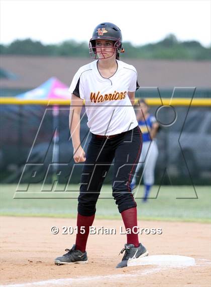 Thumbnail 2 in West Nassau vs Fernandina Beach (FHSAA 4A Playoff) photogallery.