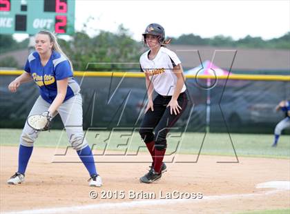 Thumbnail 3 in West Nassau vs Fernandina Beach (FHSAA 4A Playoff) photogallery.