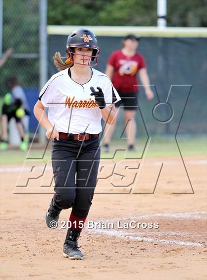 Thumbnail 3 in West Nassau vs Fernandina Beach (FHSAA 4A Playoff) photogallery.