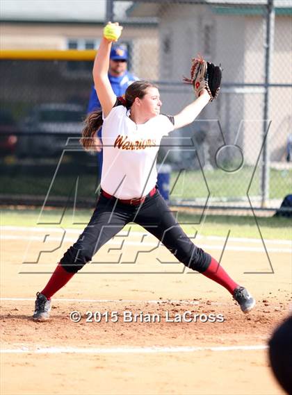 Thumbnail 1 in West Nassau vs Fernandina Beach (FHSAA 4A Playoff) photogallery.
