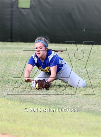 Thumbnail 2 in West Nassau vs Fernandina Beach (FHSAA 4A Playoff) photogallery.