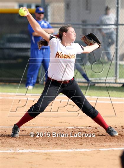 Thumbnail 2 in West Nassau vs Fernandina Beach (FHSAA 4A Playoff) photogallery.