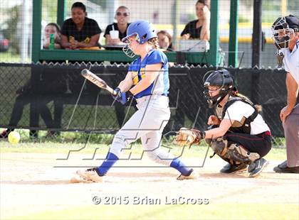 Thumbnail 2 in West Nassau vs Fernandina Beach (FHSAA 4A Playoff) photogallery.