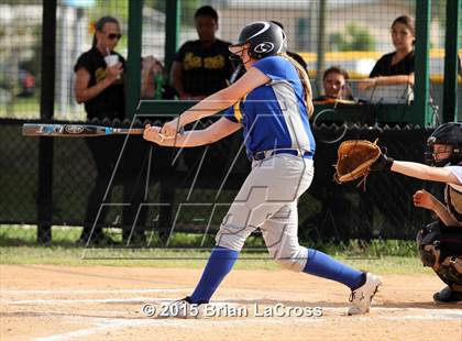 Thumbnail 3 in West Nassau vs Fernandina Beach (FHSAA 4A Playoff) photogallery.