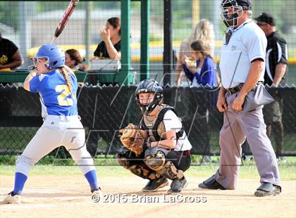 Thumbnail 1 in West Nassau vs Fernandina Beach (FHSAA 4A Playoff) photogallery.