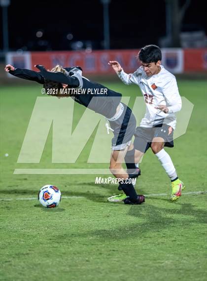 Thumbnail 3 in New Hanover vs. Hough (NCHSAA 4A Final) photogallery.