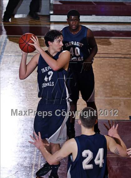 Thumbnail 2 in William Blount vs Farragut  (D4-AAA District Playoff) photogallery.