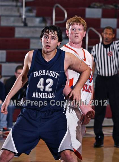 Thumbnail 1 in William Blount vs Farragut  (D4-AAA District Playoff) photogallery.