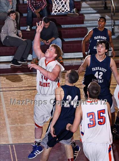 Thumbnail 1 in William Blount vs Farragut  (D4-AAA District Playoff) photogallery.
