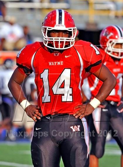 Thumbnail 2 in Winton Woods vs. Wayne (Crosstown Showdown) photogallery.