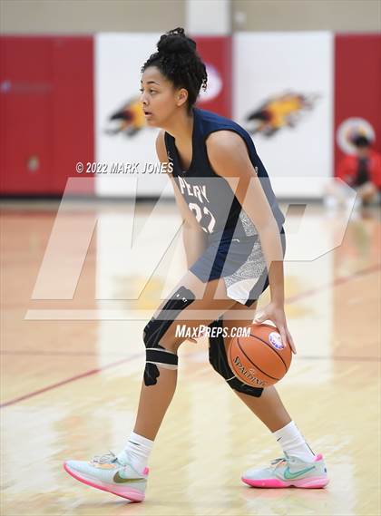 Thumbnail 1 in Mater Dei vs. Perry (Hoophall West)  photogallery.