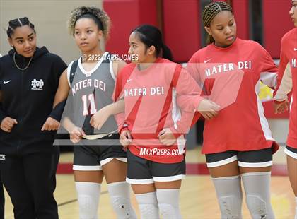 Thumbnail 1 in Mater Dei vs. Perry (Hoophall West)  photogallery.