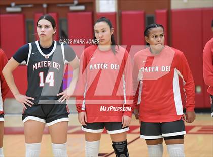 Thumbnail 1 in Mater Dei vs. Perry (Hoophall West)  photogallery.