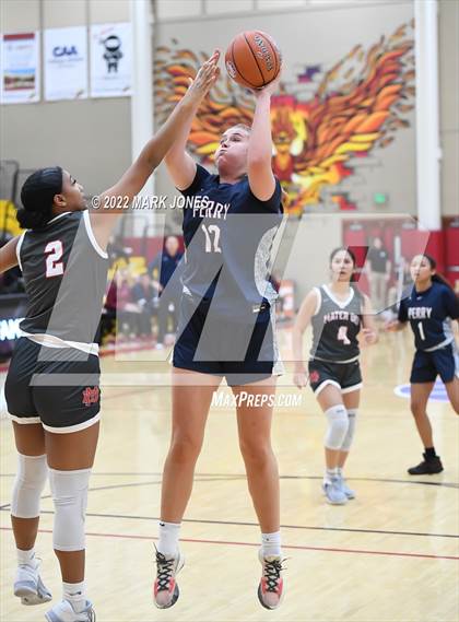 Thumbnail 1 in Mater Dei vs. Perry (Hoophall West)  photogallery.