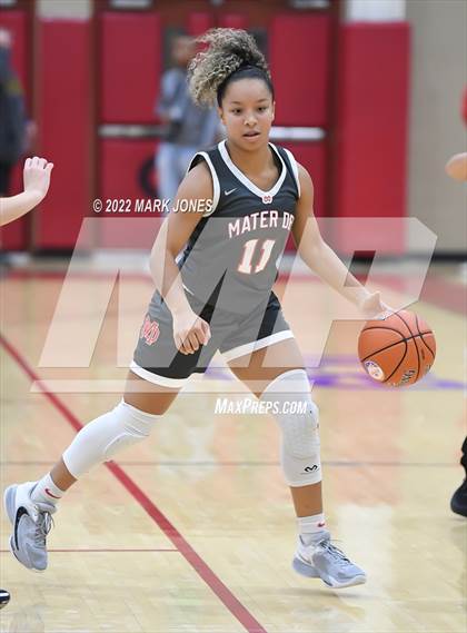 Thumbnail 2 in Mater Dei vs. Perry (Hoophall West)  photogallery.