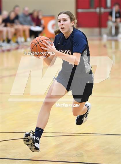 Thumbnail 3 in Mater Dei vs. Perry (Hoophall West)  photogallery.