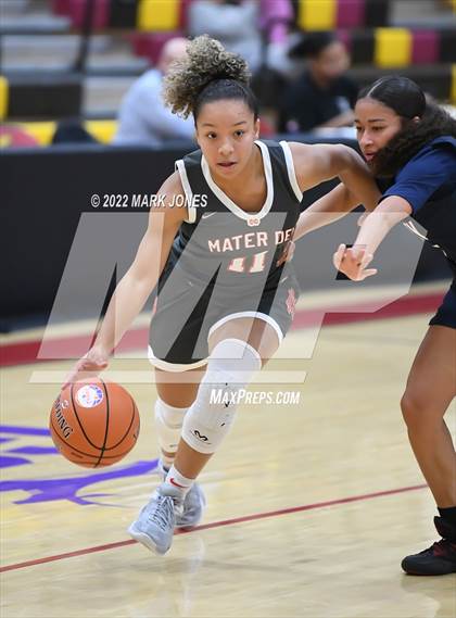 Thumbnail 1 in Mater Dei vs. Perry (Hoophall West)  photogallery.