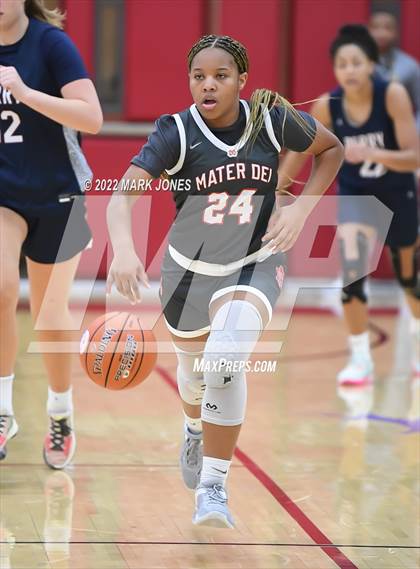 Thumbnail 3 in Mater Dei vs. Perry (Hoophall West)  photogallery.