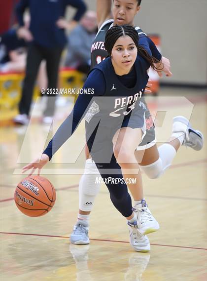 Thumbnail 1 in Mater Dei vs. Perry (Hoophall West)  photogallery.