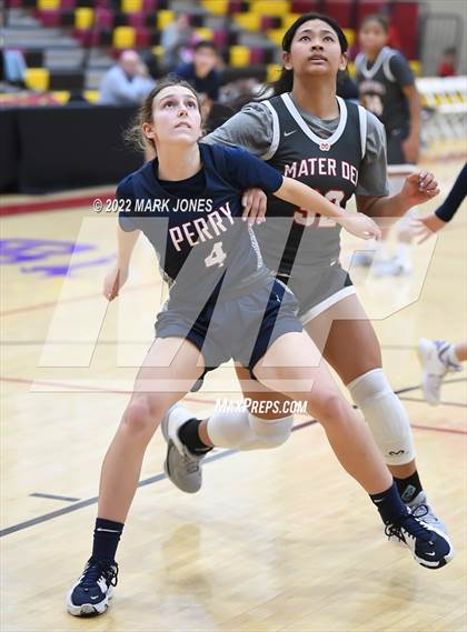 Thumbnail 2 in Mater Dei vs. Perry (Hoophall West)  photogallery.