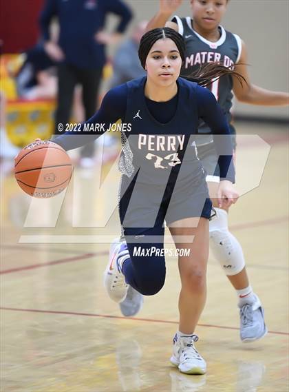 Thumbnail 2 in Mater Dei vs. Perry (Hoophall West)  photogallery.
