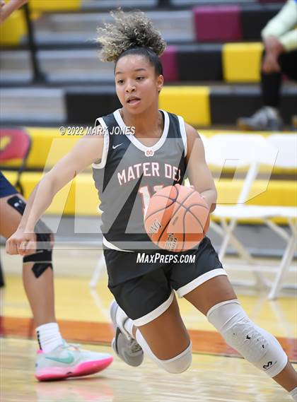 Thumbnail 1 in Mater Dei vs. Perry (Hoophall West)  photogallery.