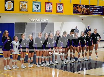 Thumbnail 2 in Brownsburg vs. Avon (IHSAA 4A Sectional Championship) photogallery.