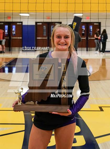 Thumbnail 1 in Brownsburg vs. Avon (IHSAA 4A Sectional Championship) photogallery.