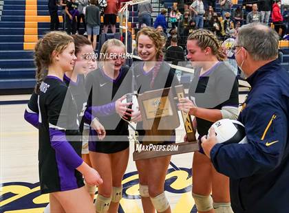 Thumbnail 3 in Brownsburg vs. Avon (IHSAA 4A Sectional Championship) photogallery.