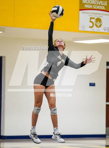 Thumbnail 1 in Brownsburg vs. Avon (IHSAA 4A Sectional Championship) photogallery.