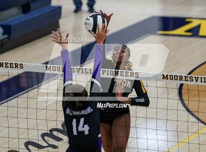 Thumbnail 1 in Brownsburg vs. Avon (IHSAA 4A Sectional Championship) photogallery.