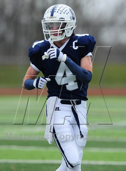 Thumbnail 2 in Norwich Free Academy vs. Staples (CIAC Class LL Semifinal) photogallery.