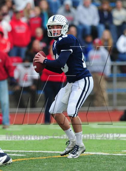 Thumbnail 3 in Norwich Free Academy vs. Staples (CIAC Class LL Semifinal) photogallery.