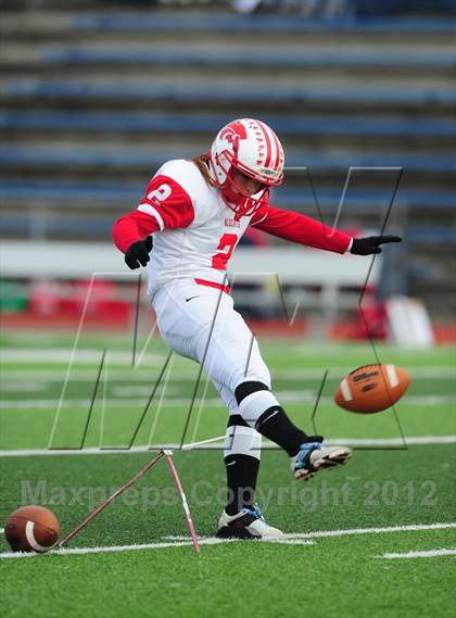 Thumbnail 3 in Norwich Free Academy vs. Staples (CIAC Class LL Semifinal) photogallery.