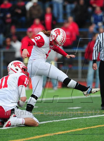 Thumbnail 2 in Norwich Free Academy vs. Staples (CIAC Class LL Semifinal) photogallery.