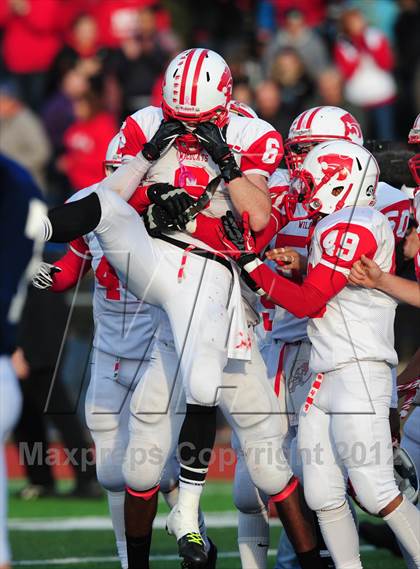 Thumbnail 3 in Norwich Free Academy vs. Staples (CIAC Class LL Semifinal) photogallery.