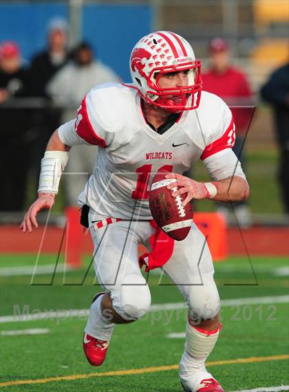 Thumbnail 2 in Norwich Free Academy vs. Staples (CIAC Class LL Semifinal) photogallery.