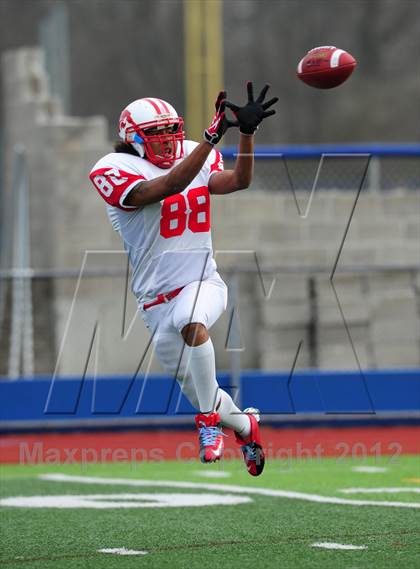 Thumbnail 1 in Norwich Free Academy vs. Staples (CIAC Class LL Semifinal) photogallery.