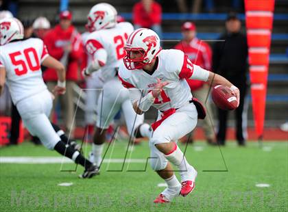 Thumbnail 2 in Norwich Free Academy vs. Staples (CIAC Class LL Semifinal) photogallery.