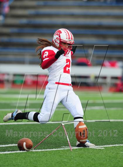 Thumbnail 2 in Norwich Free Academy vs. Staples (CIAC Class LL Semifinal) photogallery.
