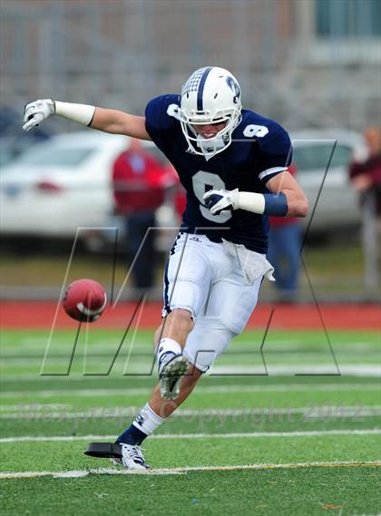 Thumbnail 2 in Norwich Free Academy vs. Staples (CIAC Class LL Semifinal) photogallery.