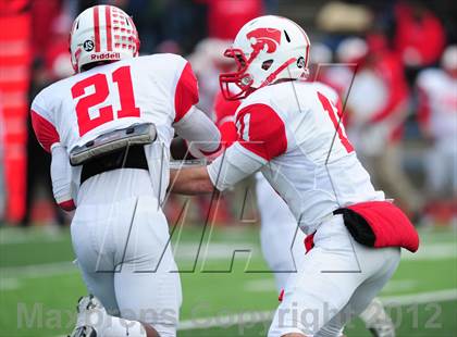 Thumbnail 2 in Norwich Free Academy vs. Staples (CIAC Class LL Semifinal) photogallery.
